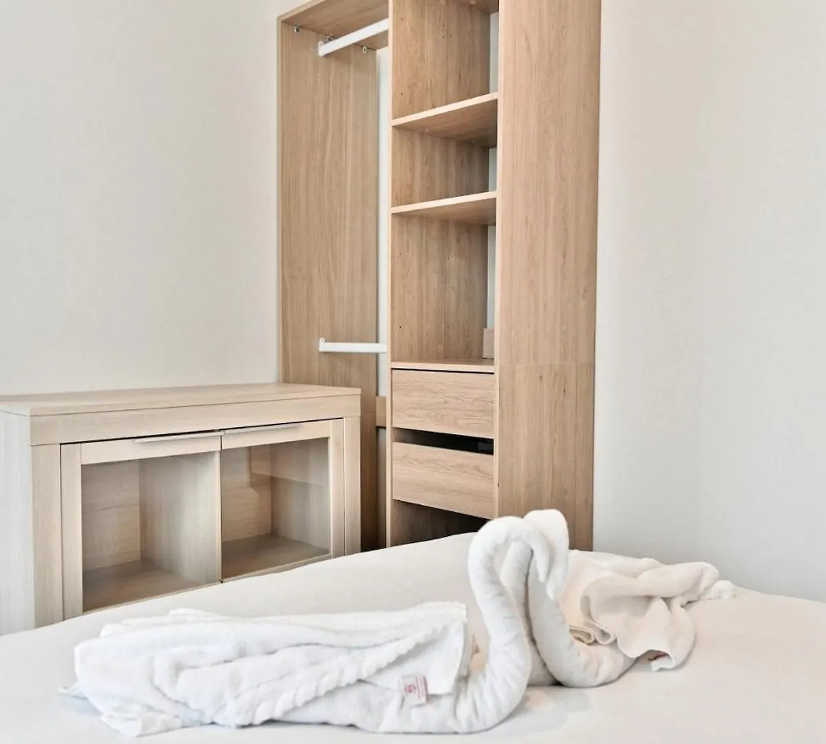 Apartment Near Mairie Paris 10Eme - III